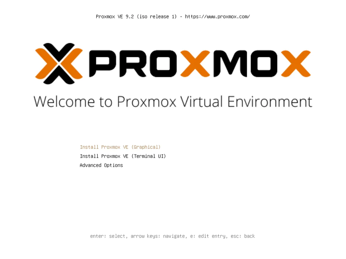 Загрузочное меню установщика Proxmox VE 9.2